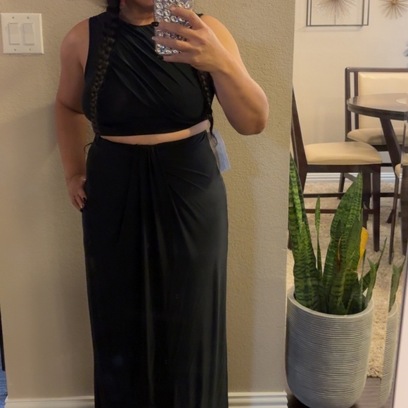 Dress - Picture 1 of 2